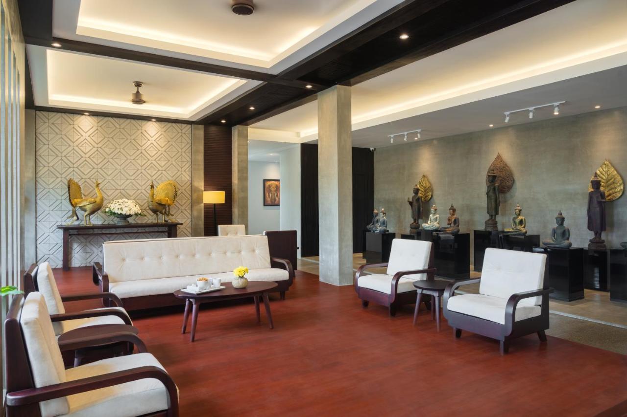 Eightfold Urban Resort シェムリアップ エクステリア 写真 The lobby of the Royal Thai Police Museum