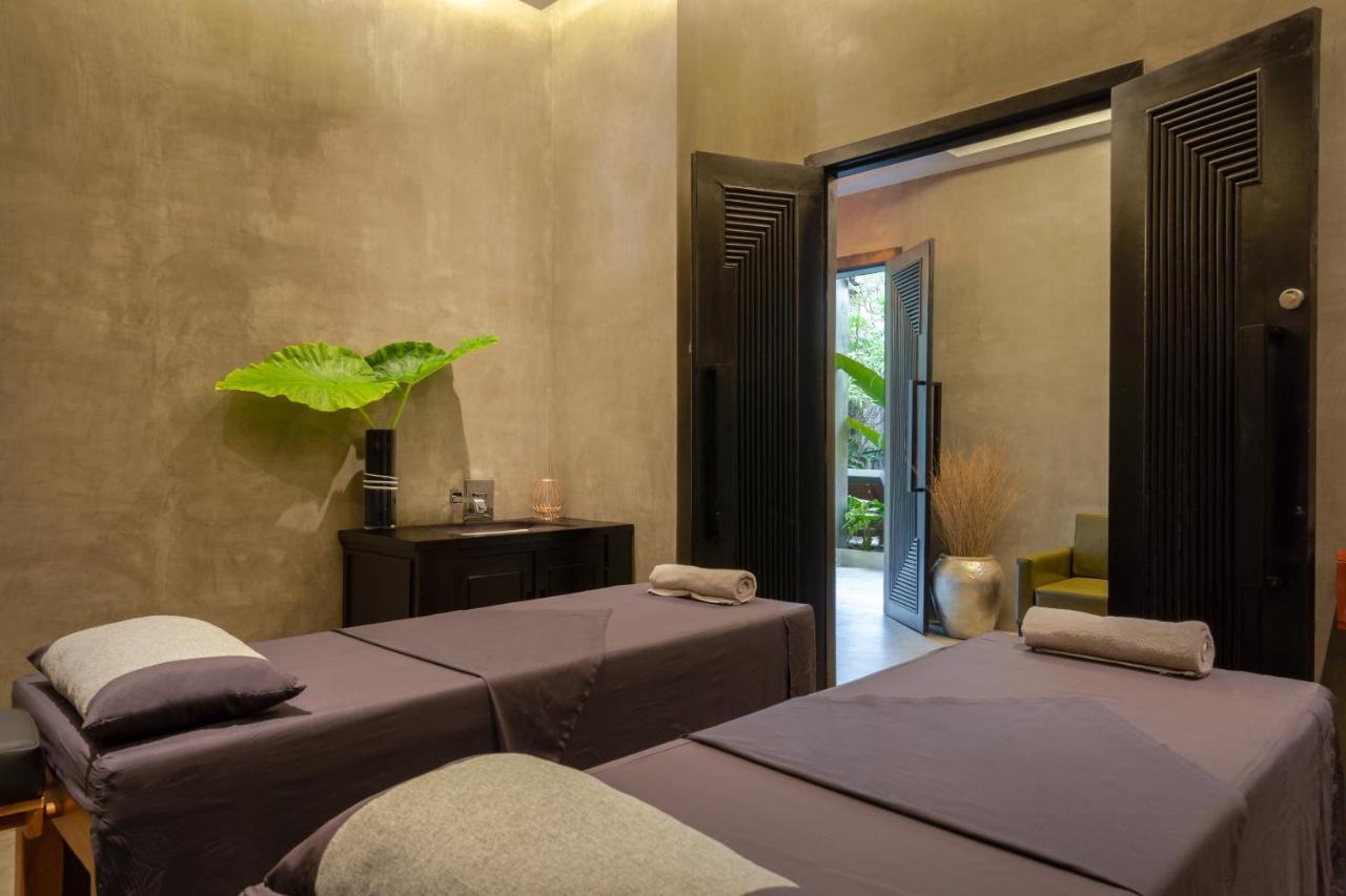 Eightfold Urban Resort シェムリアップ エクステリア 写真 A spa in Vietnam