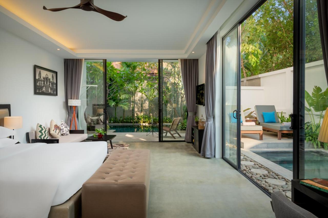 Eightfold Urban Resort シェムリアップ エクステリア 写真 A pool villa at The Village Phuket