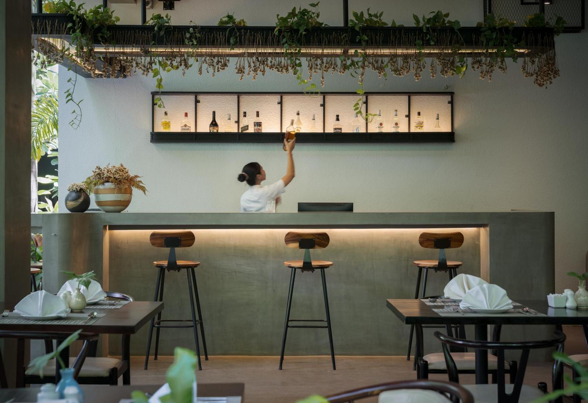 Eightfold Urban Resort シェムリアップ エクステリア 写真 Restaurant in Tokyo