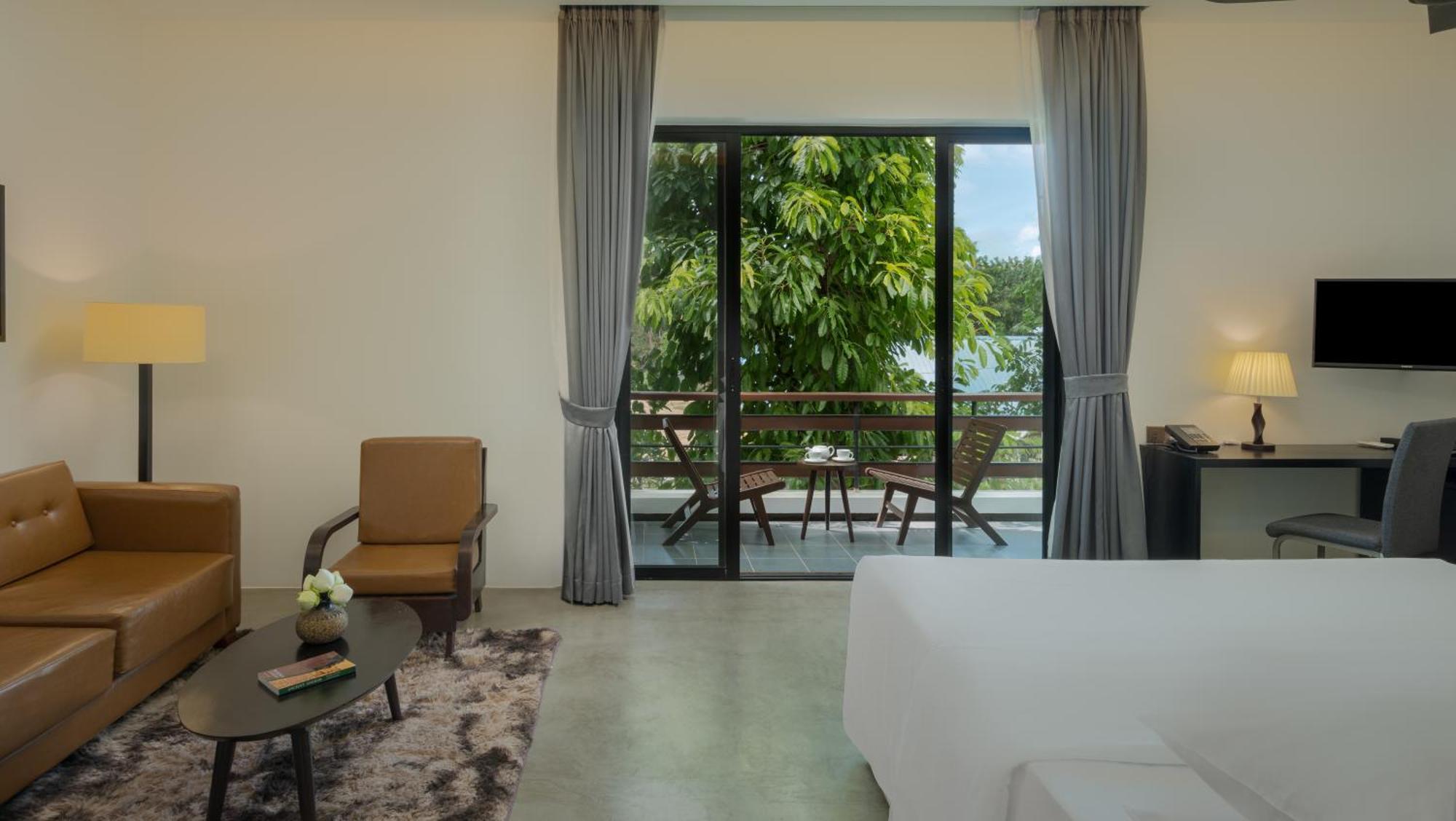 Eightfold Urban Resort シェムリアップ 部屋 写真 Deluxe Room